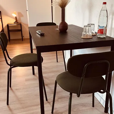 Modernes Apartment - Netflix, Kueche & Parkplatz *