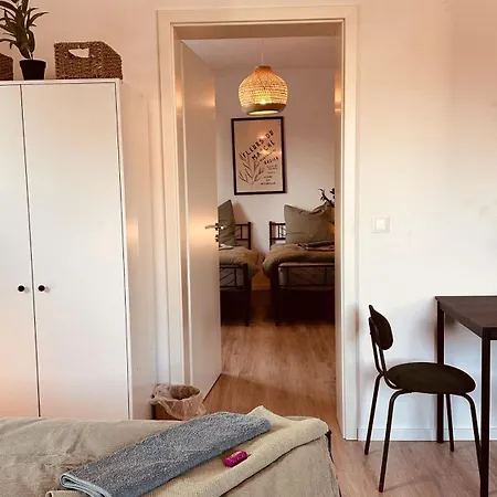 Modernes Apartment - Netflix, Kueche & Parkplatz Apartment
