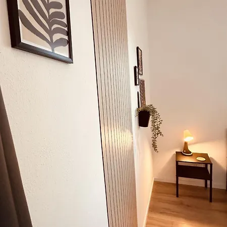 Mit Netflix - Parken - Küche - Bad Apartment *